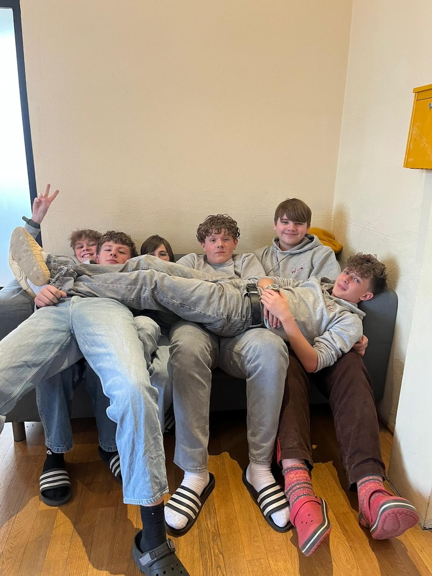 Klasse 8 Sofa